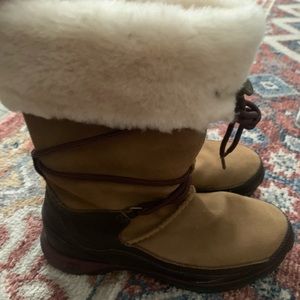 COPY - Ugg snow boots